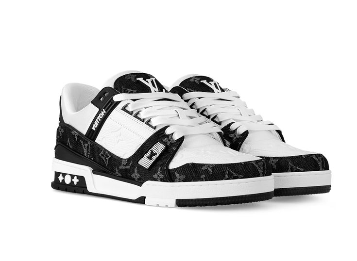 LV Trainer Sneaker B